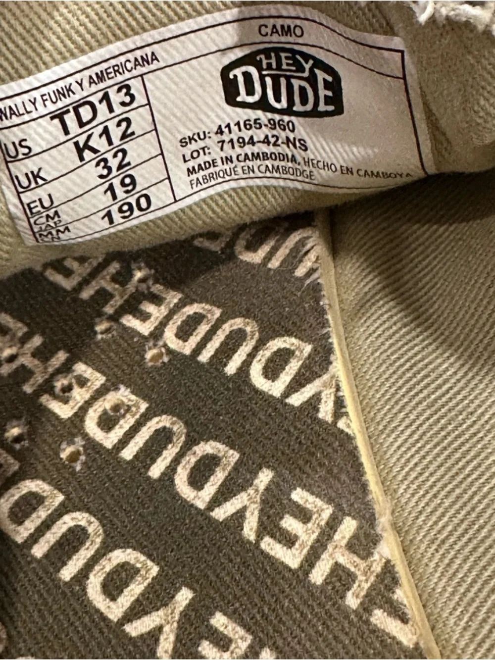 Boys Hey Dudes 
Size Kids 13 - Picture 6 of 6